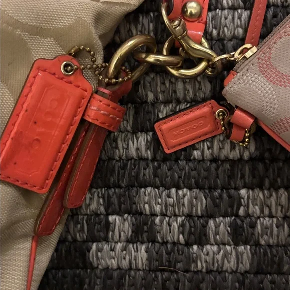 Stylish Gold and Pink Women's Bag/ Bundle of two - Picture 4 of 15